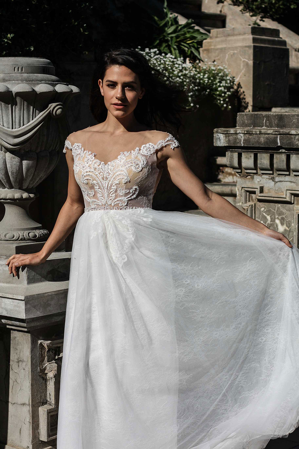 Wedding dress 2025 sample sale 2019